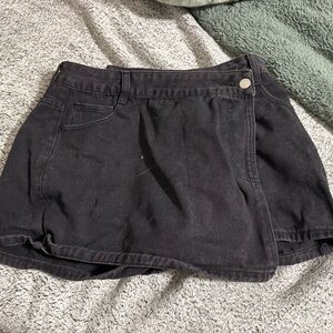 SHEIN Black Denim Women Skort